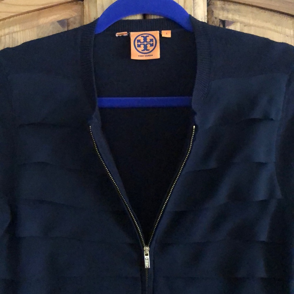 Tory Burch 3/4 sleeve cardigan in a deep Navy Sz S - Picture 5 of 8